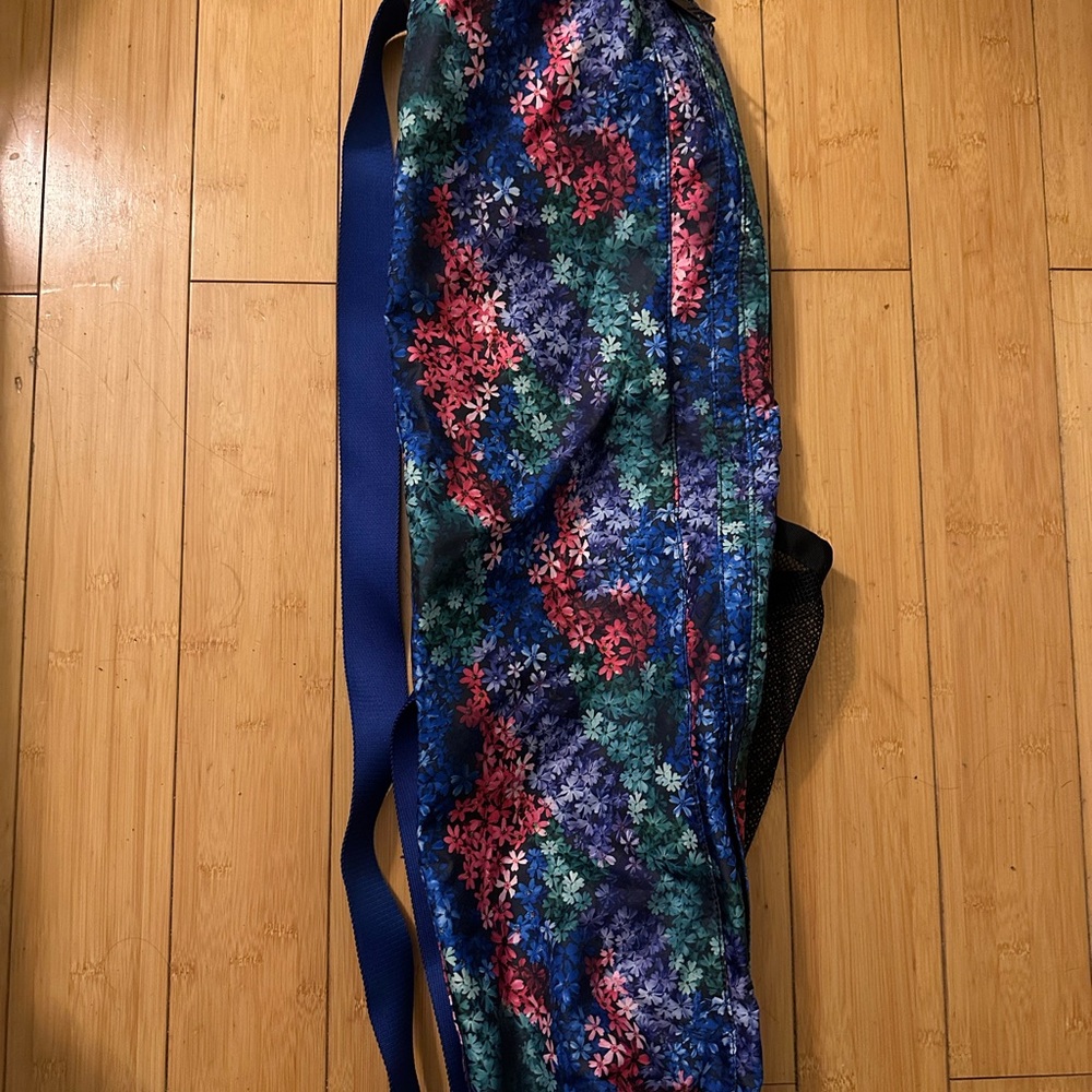 Lululemon Namaste Petal Pop Flowers Multicolor Yoga Mat Bag